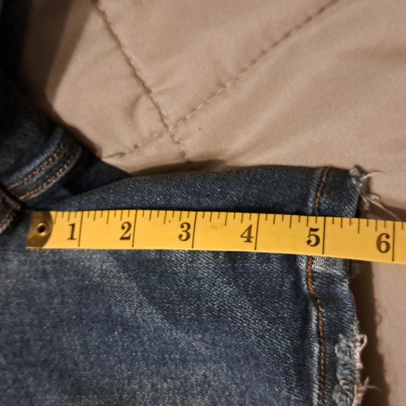 Judy Blue Mid Thigh length shorts - Picture 12 of 13